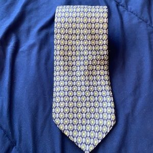 Structure silk tie